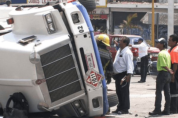 Analizan medidas de seguridad en Morelos para prevenir accidentes de pipas