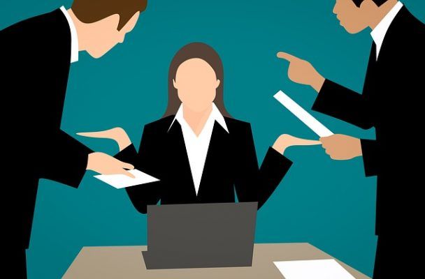 Estudios estiman que una relación tóxica con el jefe causa riesgos para la salud